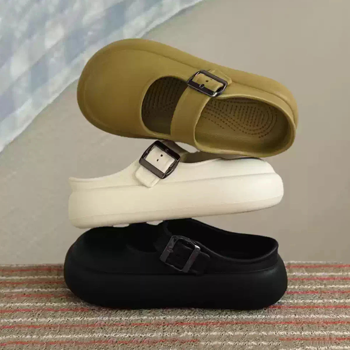 New Style Women's Sandals for Girls, Solid Color, Non-Slip, Simple Mary Jane Casual Comfortable Women's Half Slippers